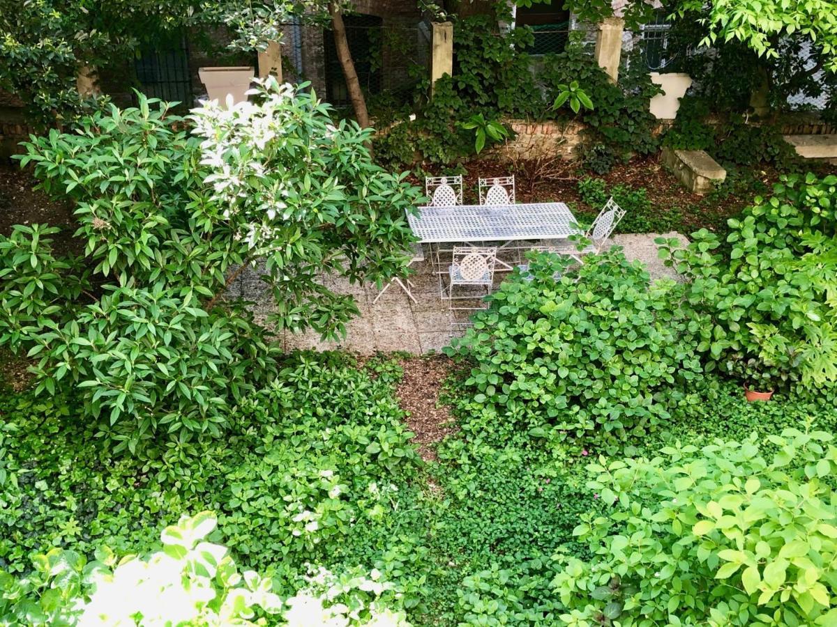 Le Ortensie Di Via Rossetti Bed & Breakfast Trieste Eksteriør bilde